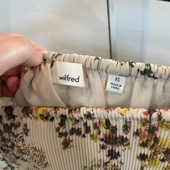 Wilfred off the shoulder top - Picture 2 of 2